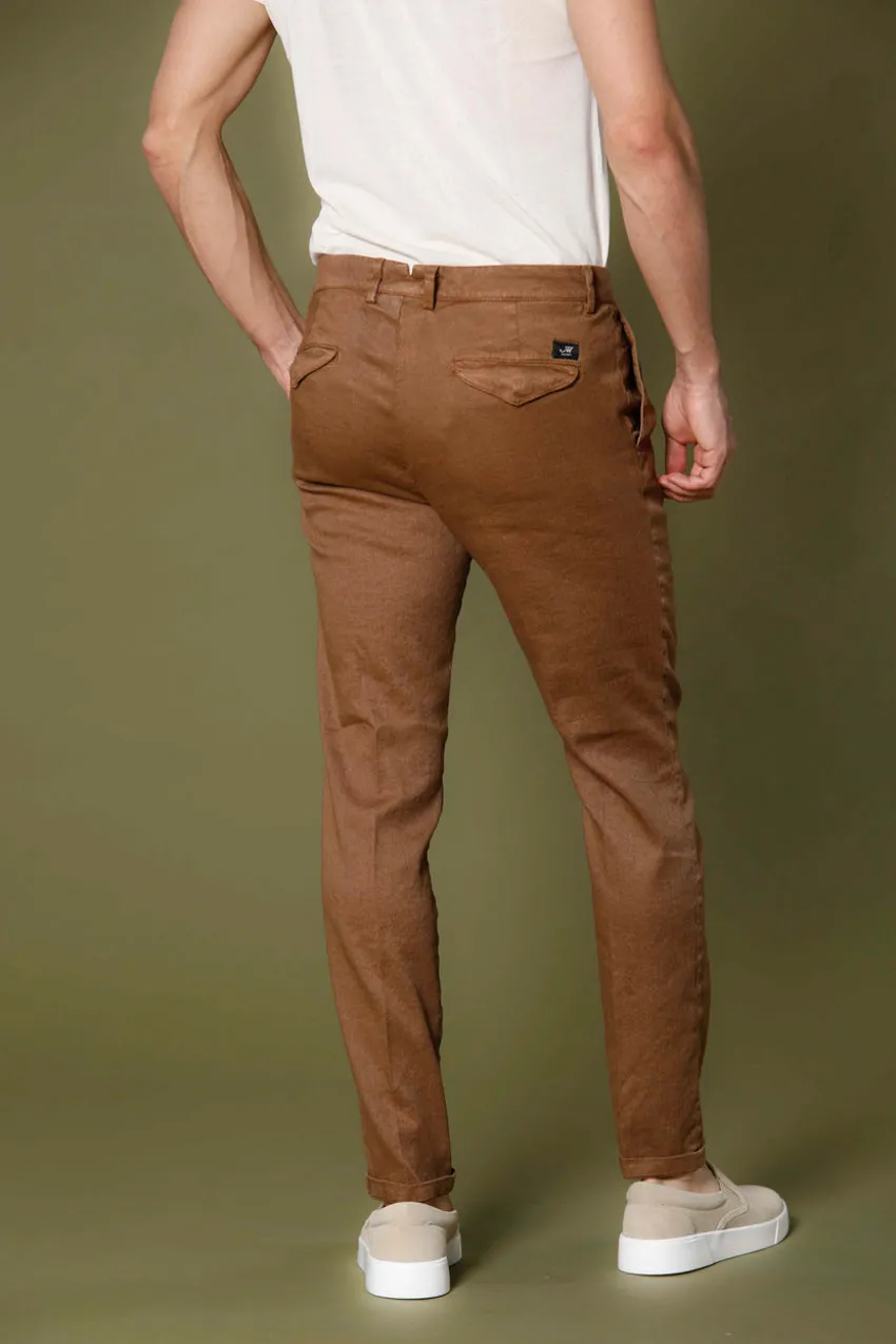 Amalfi 2 Pinces pantalone chino uomo in twill di lino e cotone carrot fit