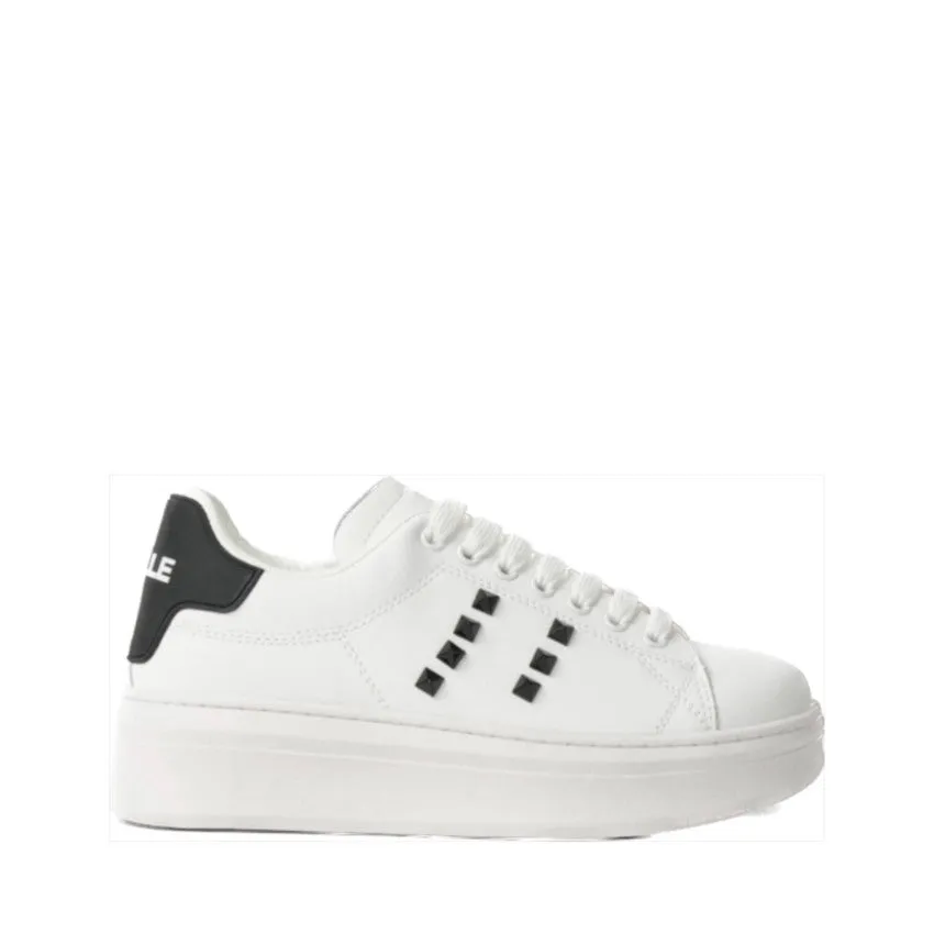 GAELLE SNEAKERS GACAW00023 BIANCO-NERO CON BORCHIE